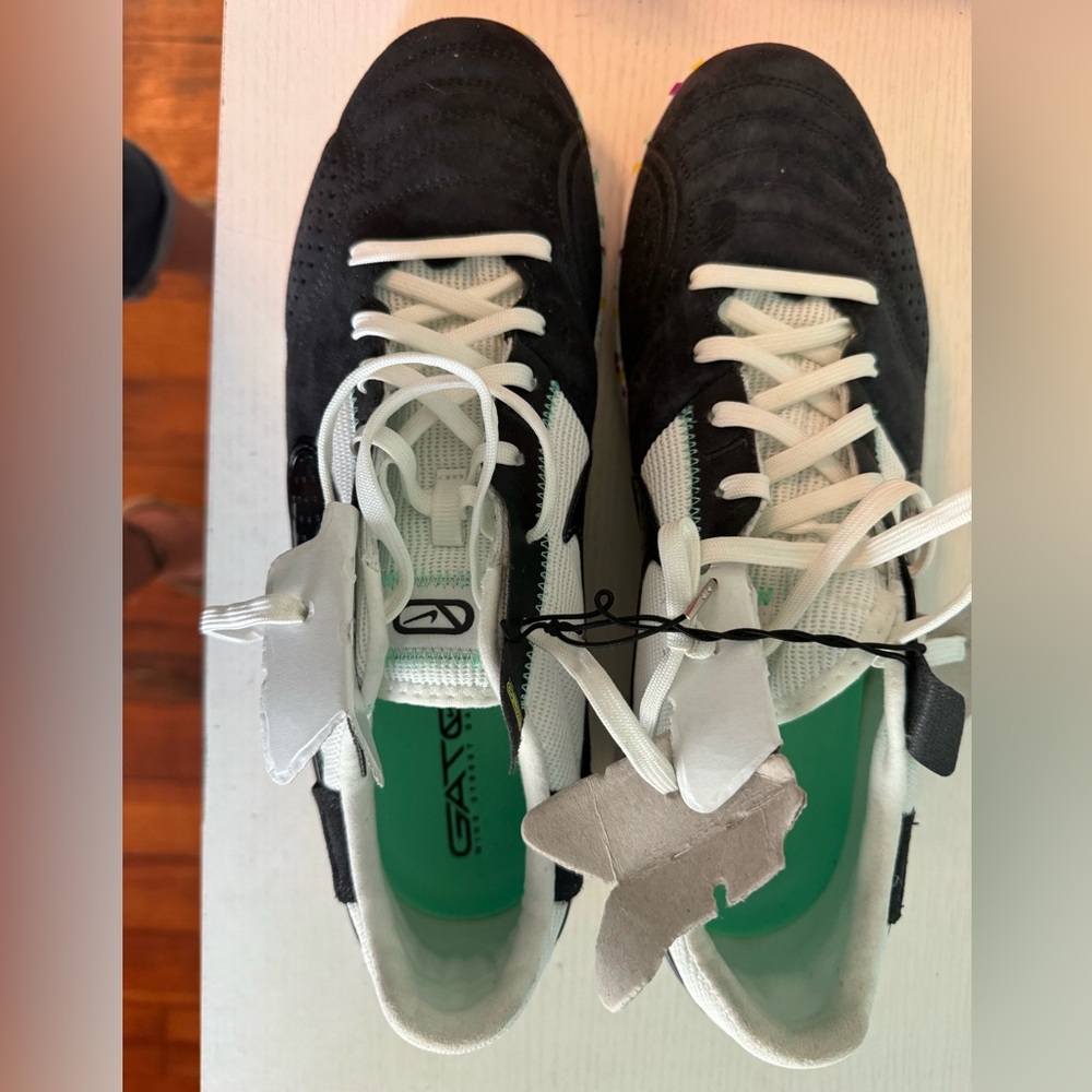 Nike Streetgato Low-Top Soccer Shoes BRAND NEW NEVER WORN